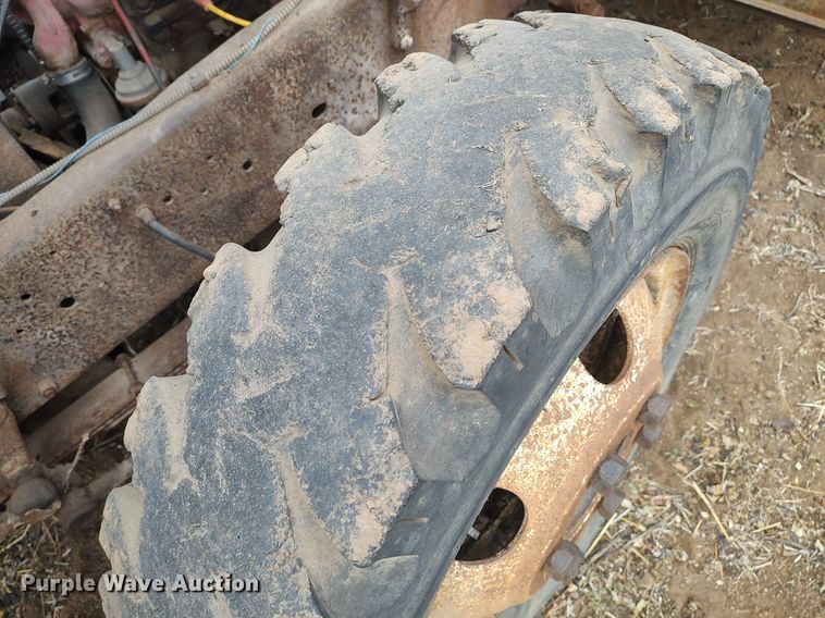 image for item DO3919 1961 Ford C600  grain truck