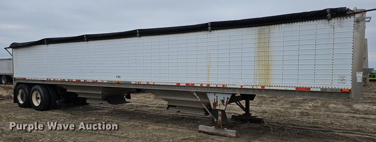 image for item DO4233 1992 Wilson PaceSetter  grain trailer