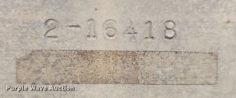 image for item DO4233 1992 Wilson PaceSetter  grain trailer