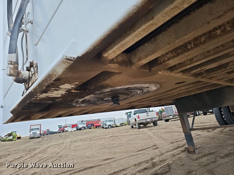 image for item DO4235 2014 MAS Trailers  silage trailer