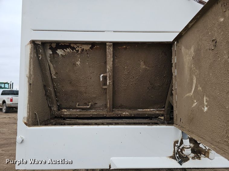 image for item DO4235 2014 MAS Trailers  silage trailer