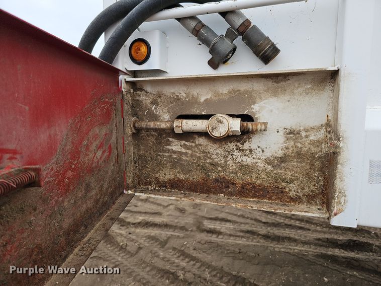 image for item DO4235 2014 MAS Trailers  silage trailer