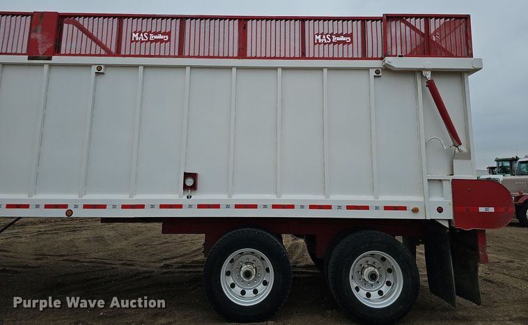 image for item DO4235 2014 MAS Trailers  silage trailer