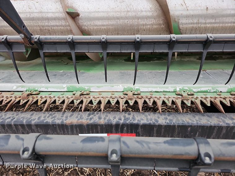 image for item DO4237 John Deere 630R  rigid head