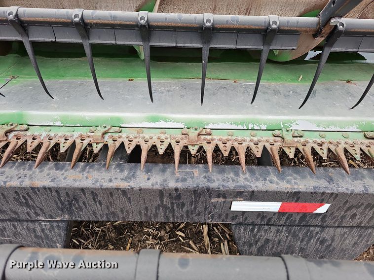 image for item DO4237 John Deere 630R  rigid head