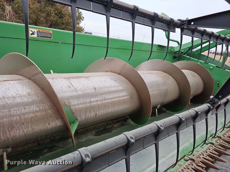 image for item DO4237 John Deere 630R  rigid head