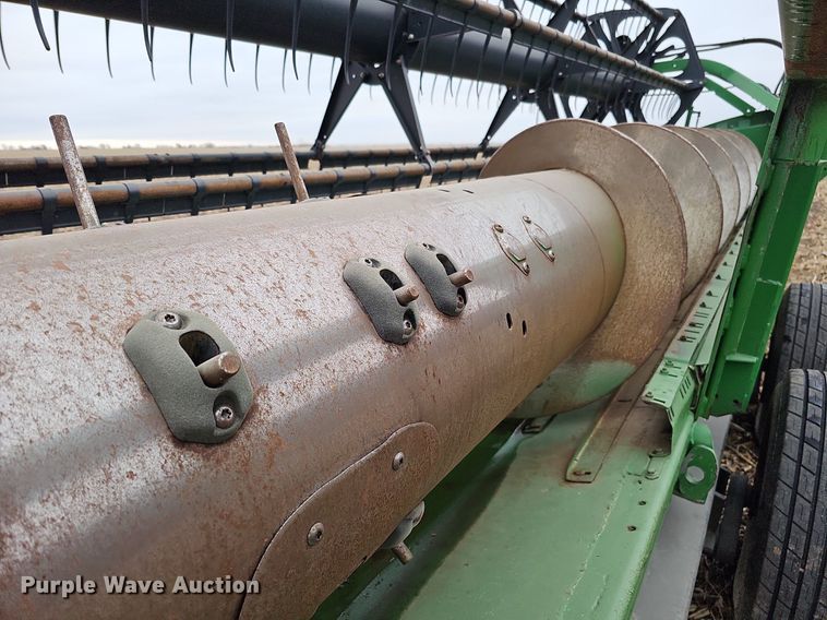 image for item DO4237 John Deere 630R  rigid head