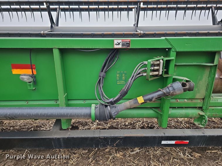 image for item DO4237 John Deere 630R  rigid head