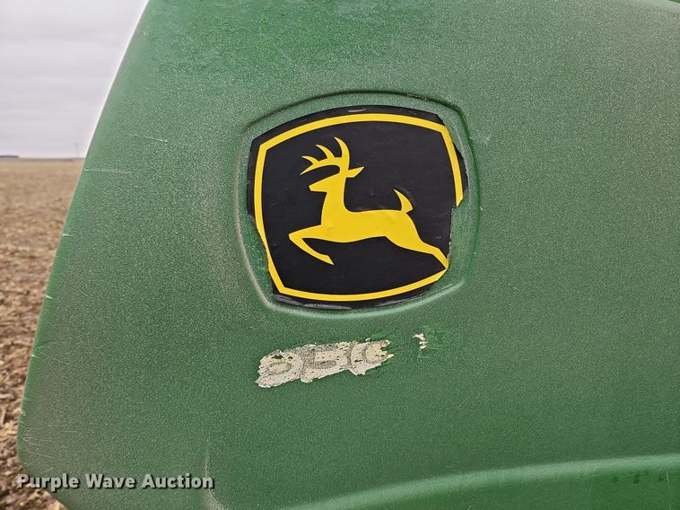 image for item DO4237 John Deere 630R  rigid head