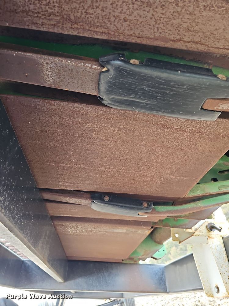 image for item DO4237 John Deere 630R  rigid head