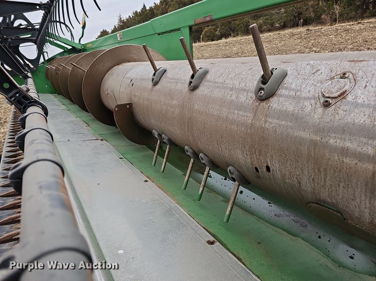 image for item DO4237 John Deere 630R  rigid head