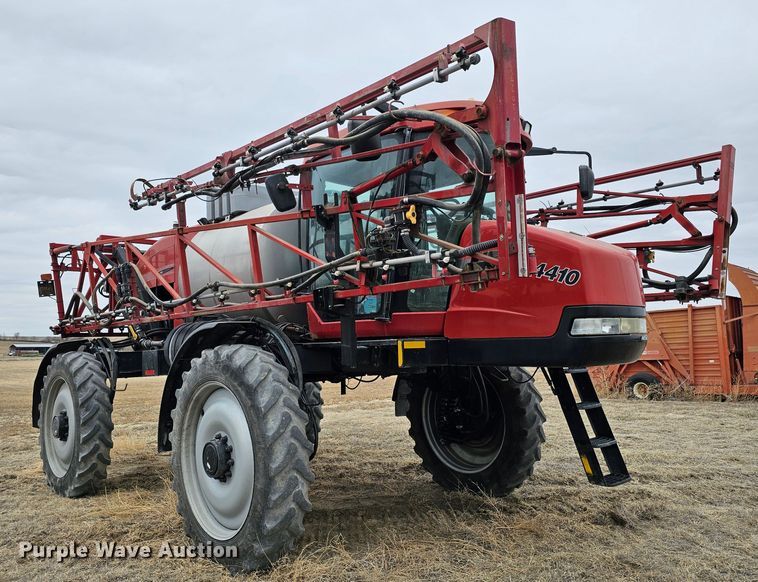 image for item DO4238 2005 Case IH  Patriot SPX4410 sprayer