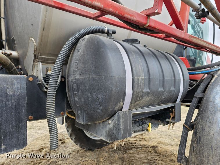 image for item DO4238 2005 Case IH  Patriot SPX4410 sprayer