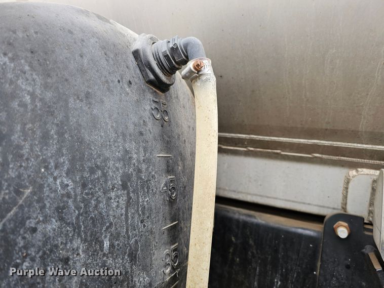 image for item DO4238 2005 Case IH  Patriot SPX4410 sprayer