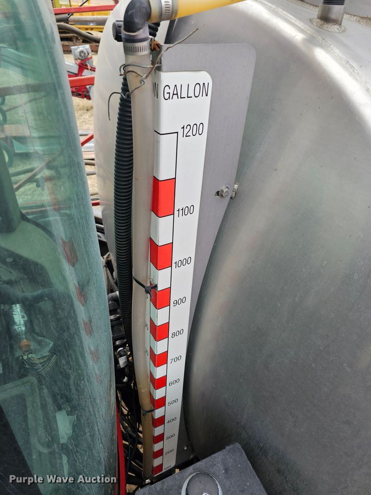 image for item DO4238 2005 Case IH  Patriot SPX4410 sprayer