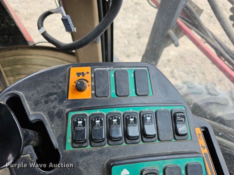 image for item DO4238 2005 Case IH  Patriot SPX4410 sprayer