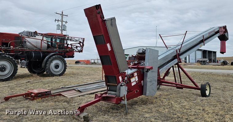 image for item DO4239 Hutchinson Squeeze Belt  conveyor