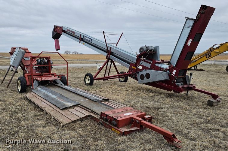 image for item DO4239 Hutchinson Squeeze Belt  conveyor