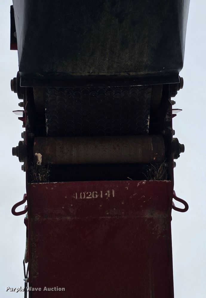 image for item DO4239 Hutchinson Squeeze Belt  conveyor