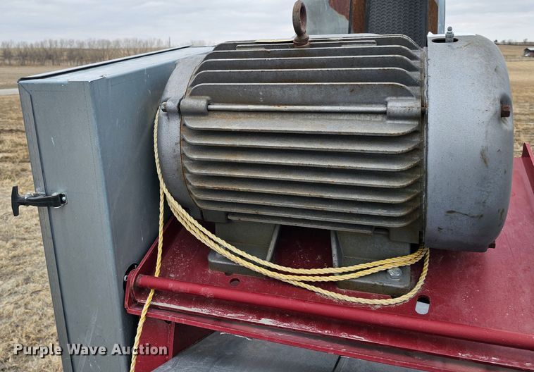 image for item DO4239 Hutchinson Squeeze Belt  conveyor