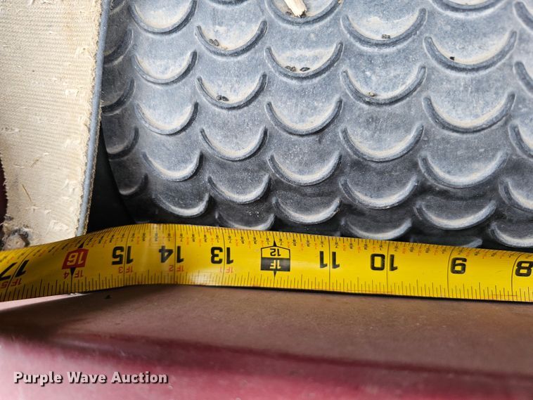 image for item DO4239 Hutchinson Squeeze Belt  conveyor