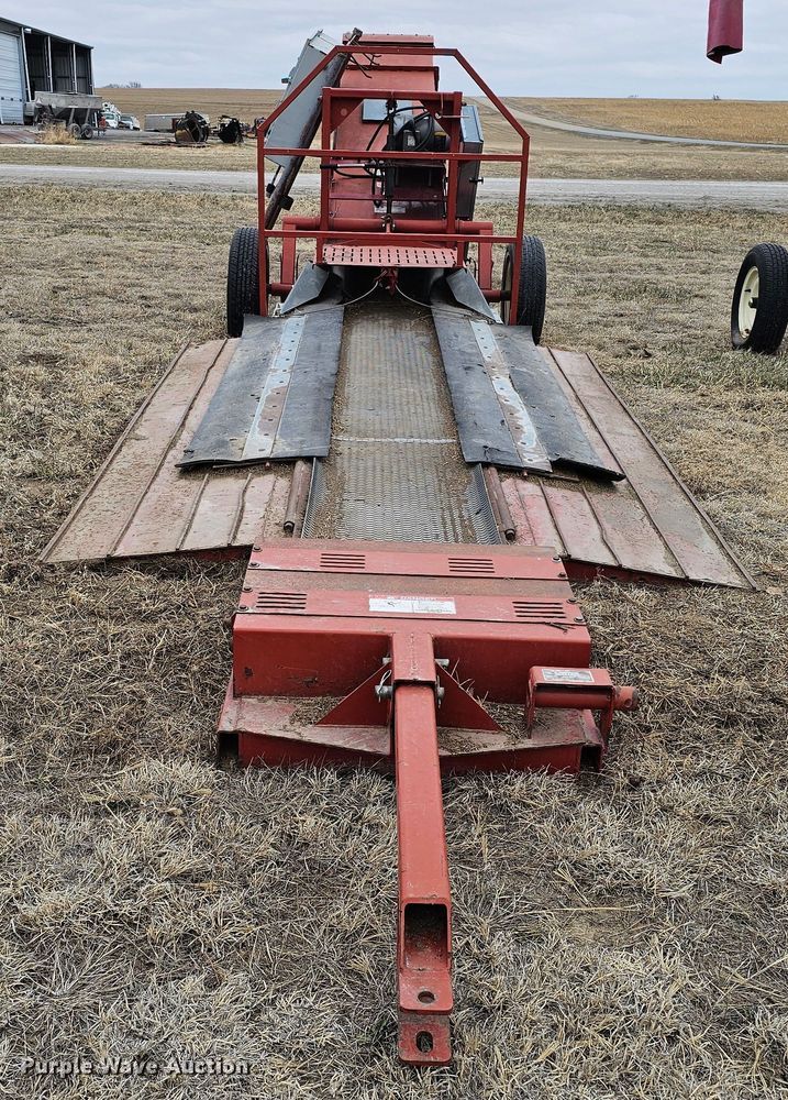 image for item DO4239 Hutchinson Squeeze Belt  conveyor