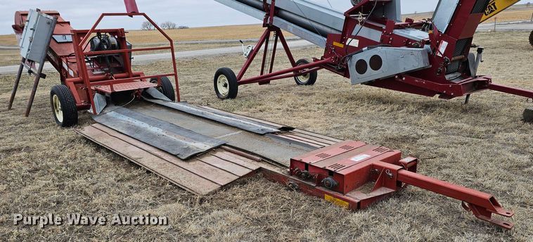 image for item DO4239 Hutchinson Squeeze Belt  conveyor