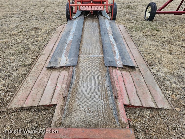 image for item DO4239 Hutchinson Squeeze Belt  conveyor