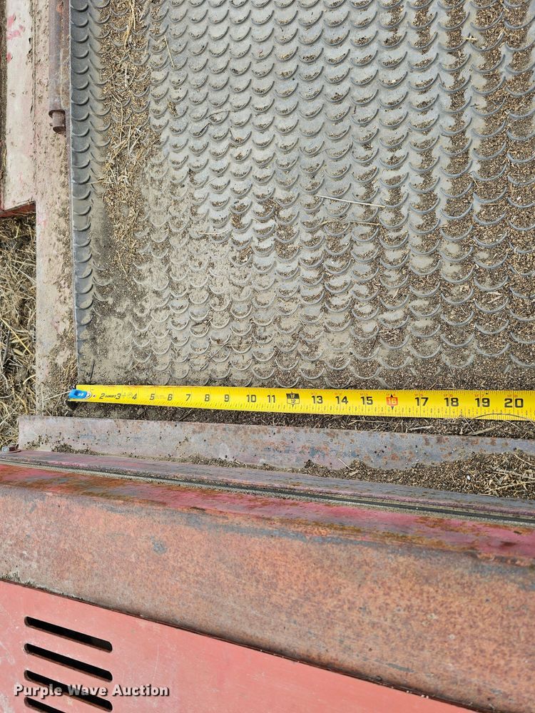 image for item DO4239 Hutchinson Squeeze Belt  conveyor