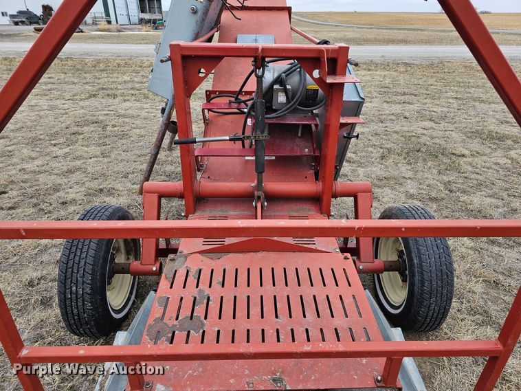 image for item DO4239 Hutchinson Squeeze Belt  conveyor