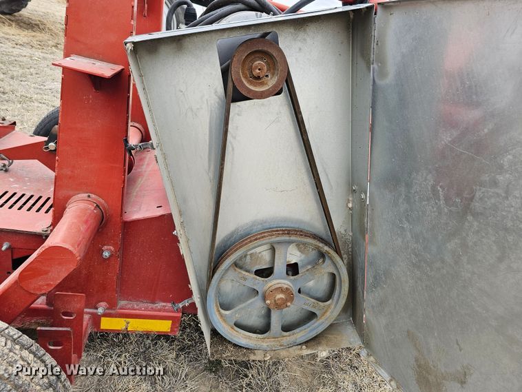 image for item DO4239 Hutchinson Squeeze Belt  conveyor