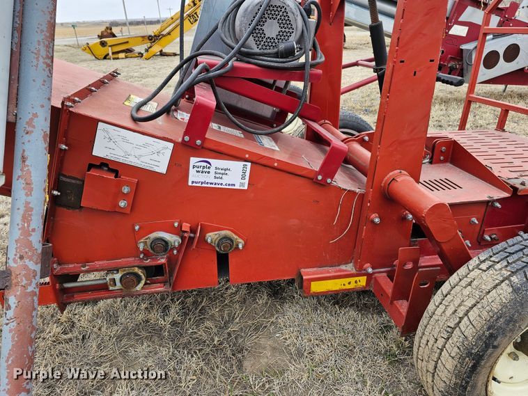 image for item DO4239 Hutchinson Squeeze Belt  conveyor