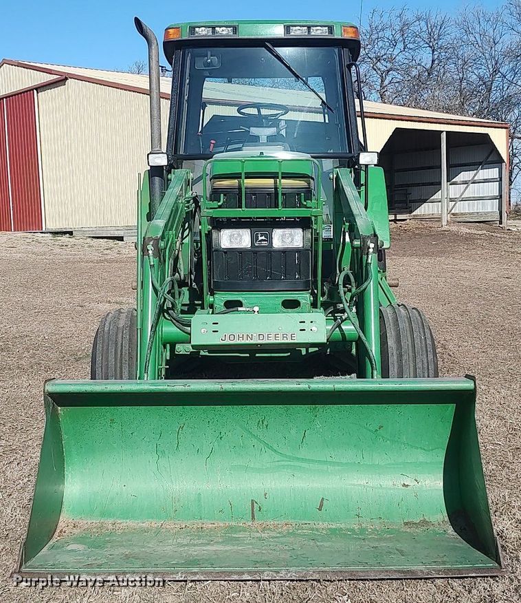 image for item DQ0337 1994 John Deere 7400  tractor