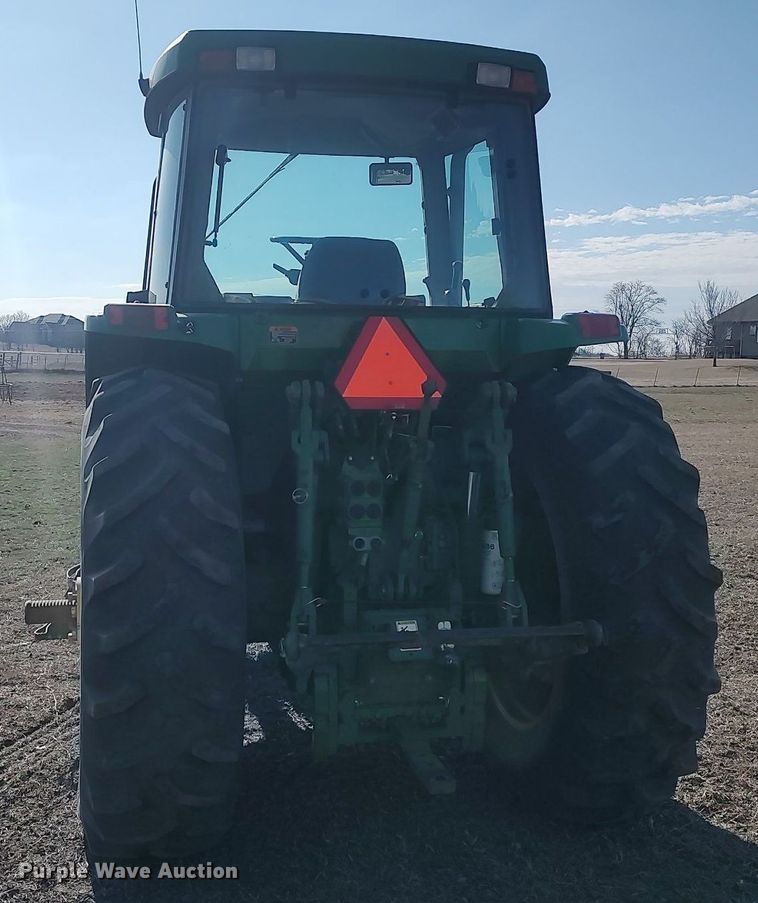 image for item DQ0337 1994 John Deere 7400  tractor