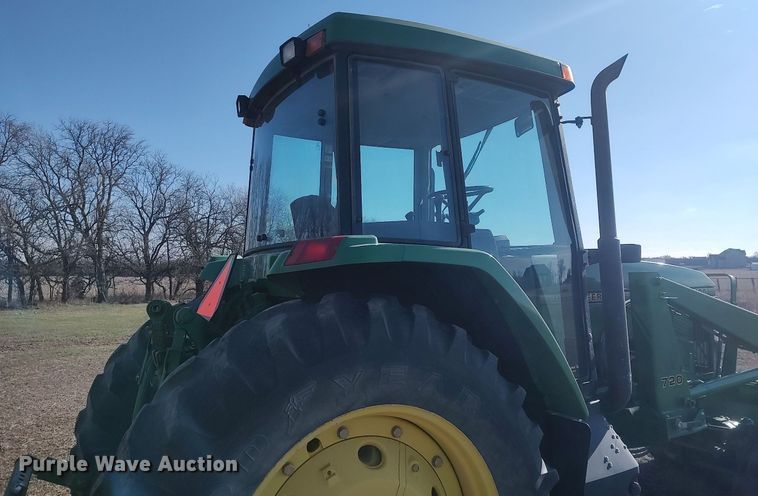 image for item DQ0337 1994 John Deere 7400  tractor