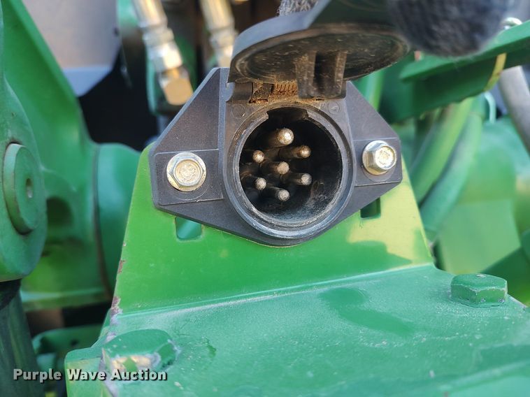 image for item DQ0337 1994 John Deere 7400  tractor