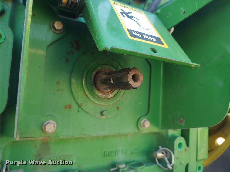 image for item DQ0337 1994 John Deere 7400  tractor