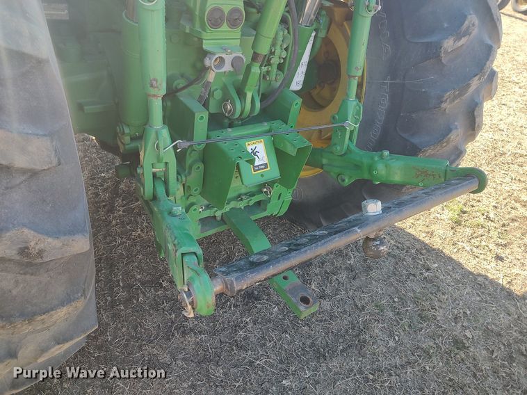 image for item DQ0337 1994 John Deere 7400  tractor