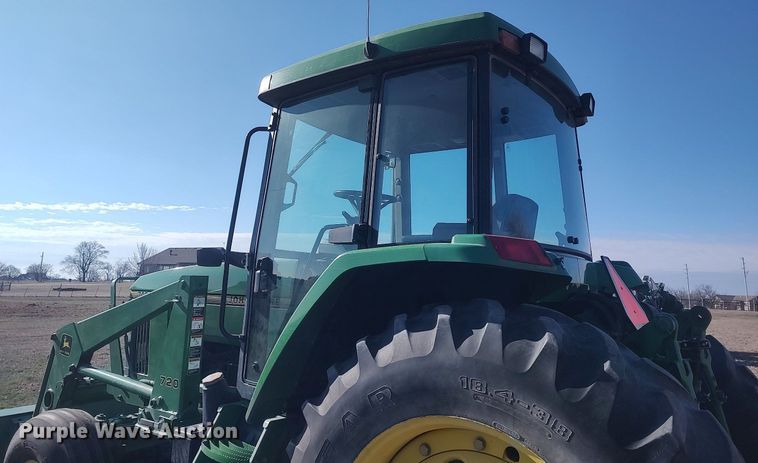 image for item DQ0337 1994 John Deere 7400  tractor