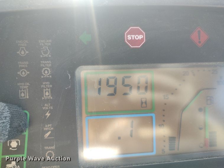 image for item DQ0337 1994 John Deere 7400  tractor