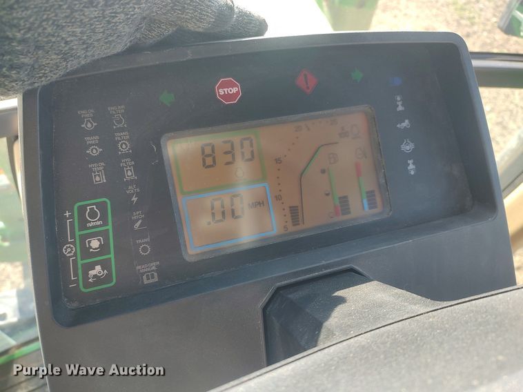 image for item DQ0337 1994 John Deere 7400  tractor