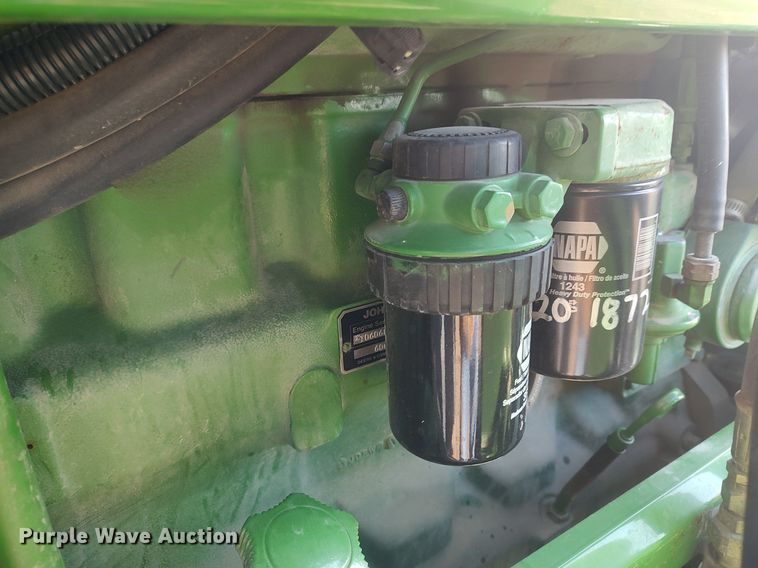 image for item DQ0337 1994 John Deere 7400  tractor