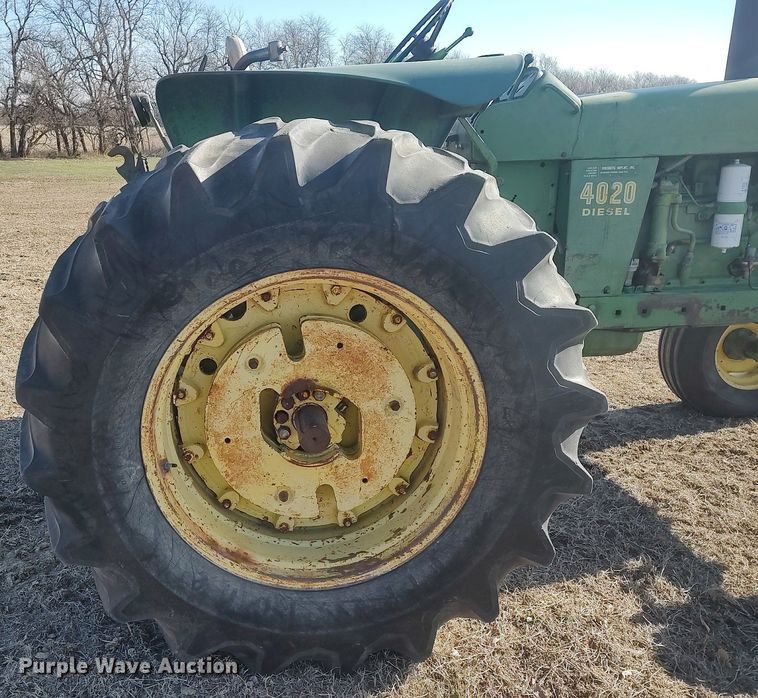 image for item DQ0338 1966 John Deere 4020  tractor
