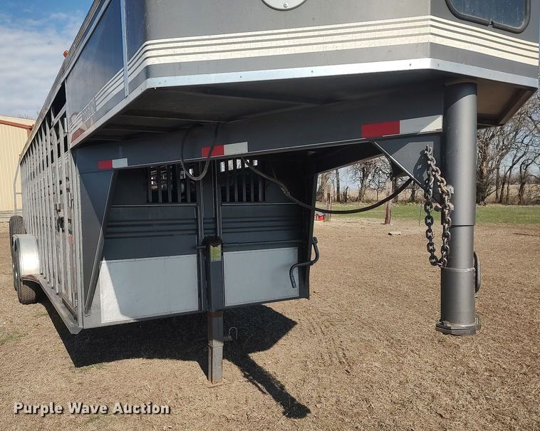 image for item DQ0339 1997 Titan  livestock trailer