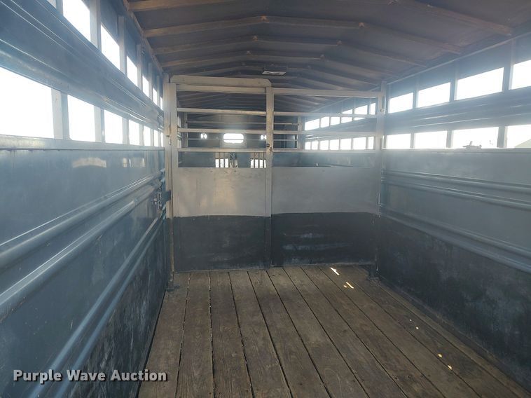 image for item DQ0339 1997 Titan  livestock trailer