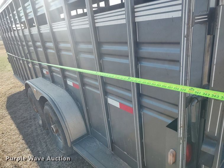 image for item DQ0339 1997 Titan  livestock trailer