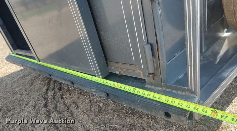 image for item DQ0339 1997 Titan  livestock trailer