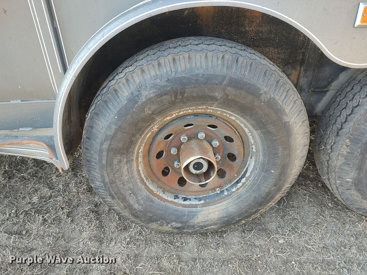 image for item DQ0339 1997 Titan  livestock trailer