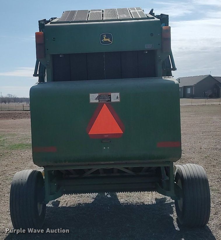 image for item DQ0341 2005 John Deere 467 Mega Wide  round baler