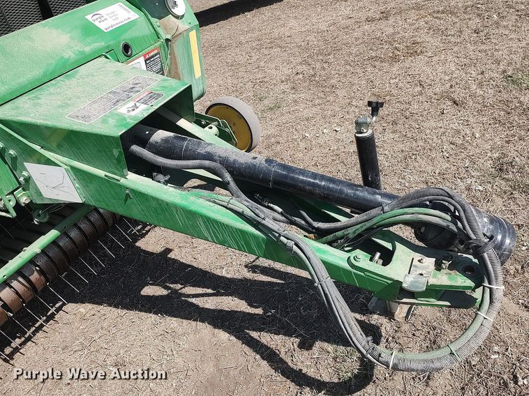 image for item DQ0341 2005 John Deere 467 Mega Wide  round baler